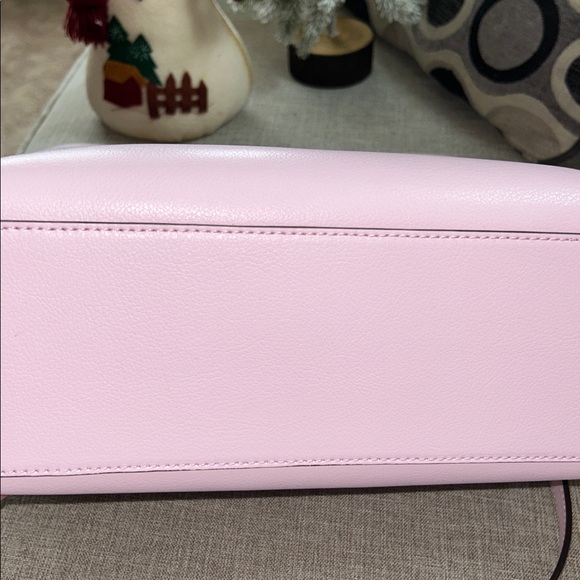 Kate Spade Elegant Pink Leather Shoulder Bag - Picture 9 of 11